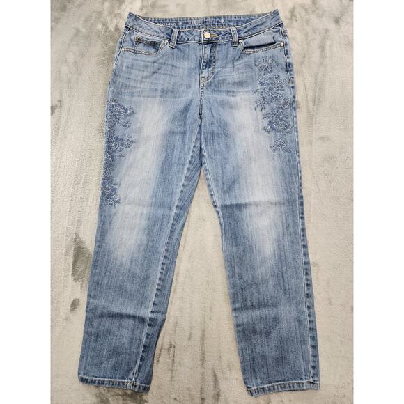 Jennifer Lopez Mid Rise Crop Boyfriend Jeans Size 4 Blue Embroidered Stretch - Picture 1 of 16